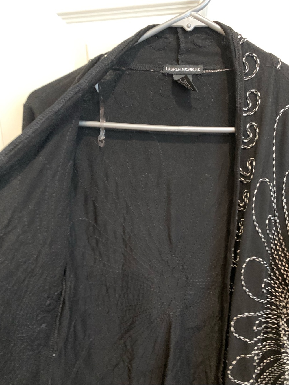 Lauren Michelle Black Open-Front Cardigan with White Embroidery - Picture 3 of 8